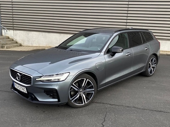 Volvo V60 cena 183500 przebieg: 70000, rok produkcji 2020 z Dąbie małe 742